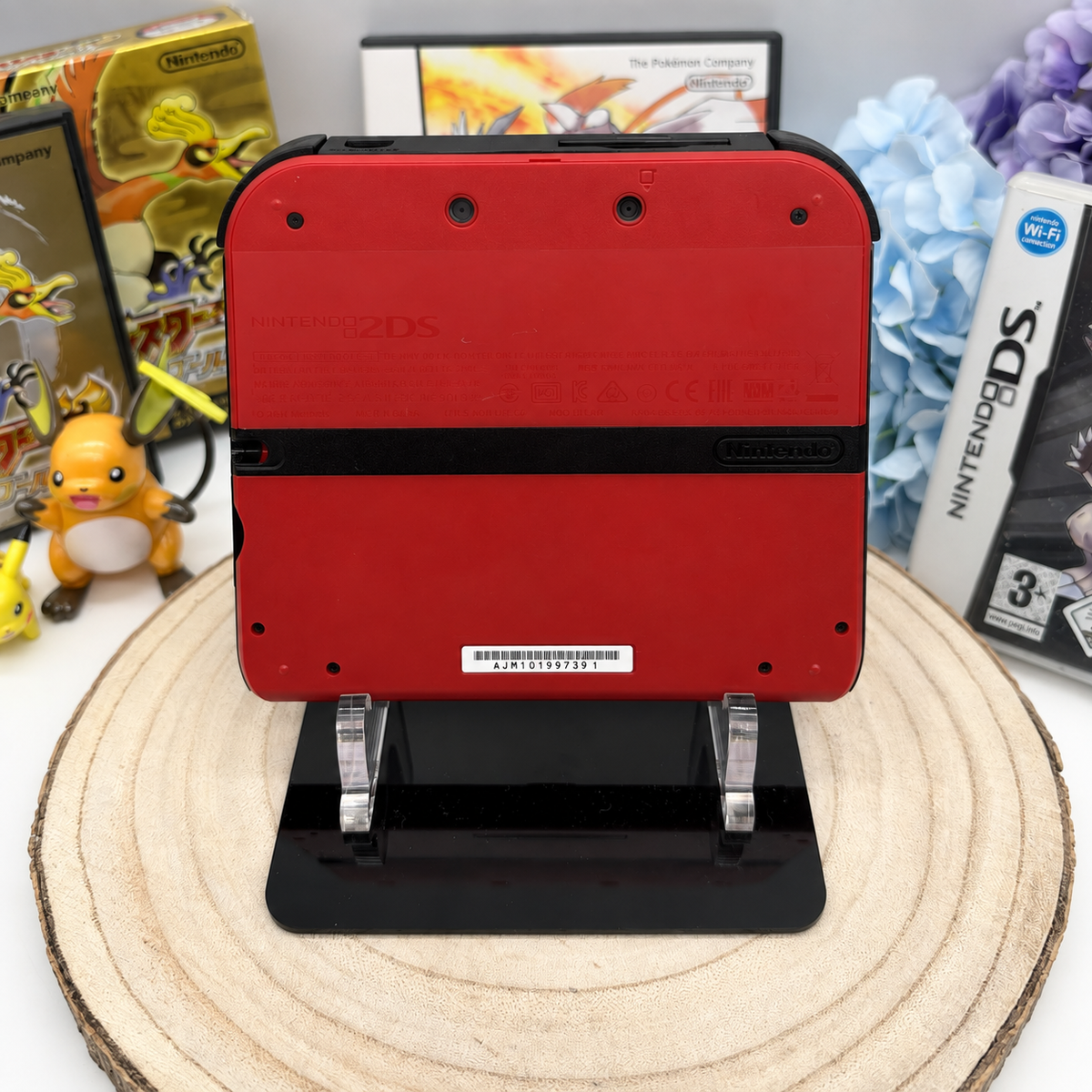 Nintendo 2DS in komplett Rot – Rückansicht des roten Gehäuses